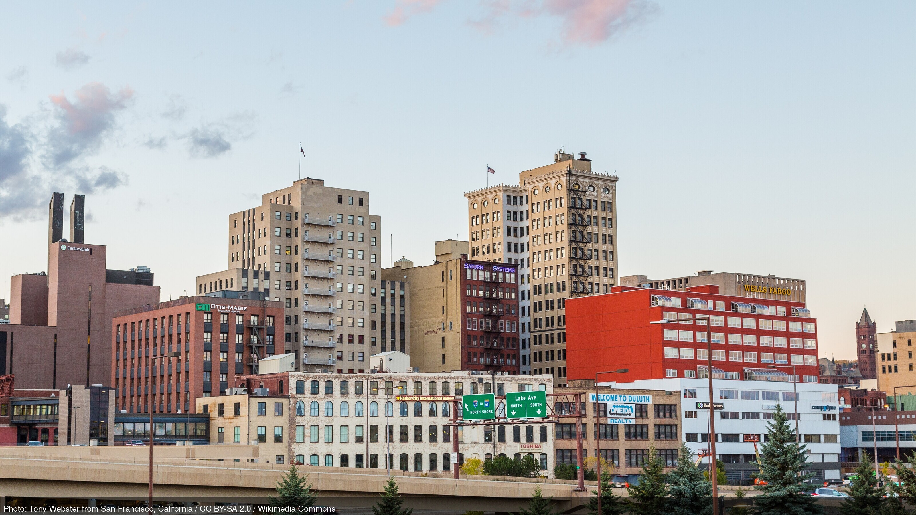 Duluth, Minnesota skyline and business district