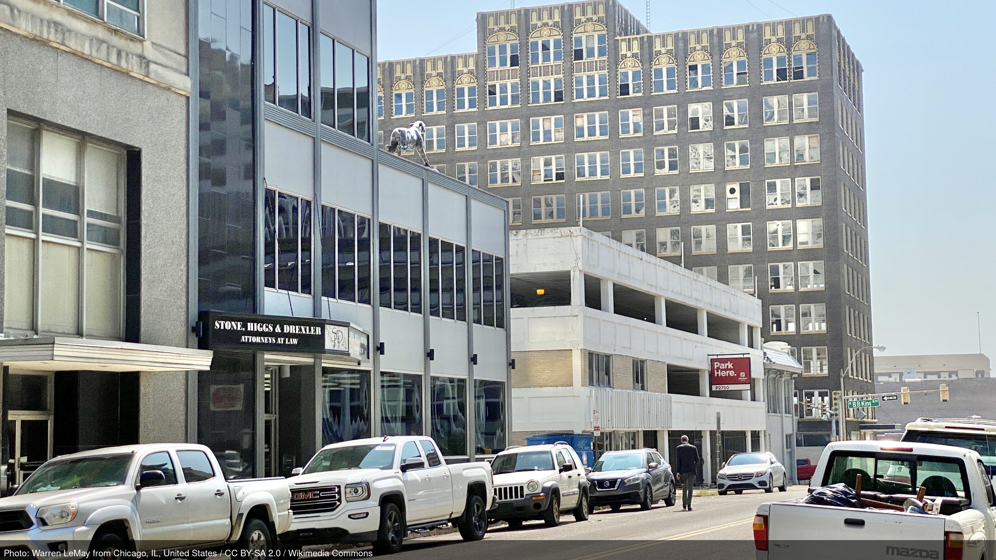 Memphis, Tennessee skyline and business district