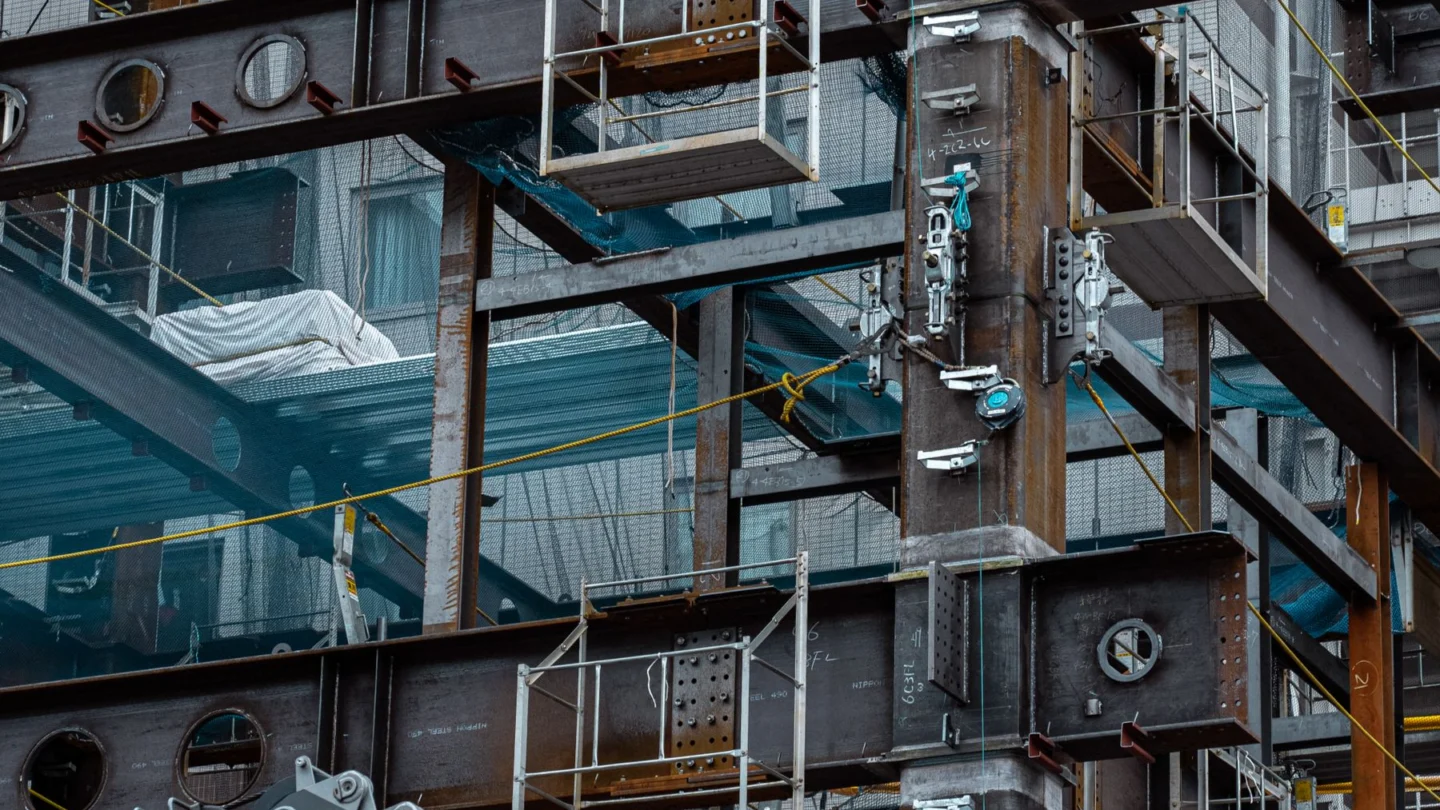 Construction AI SEO Agency: contractor project planning meeting
