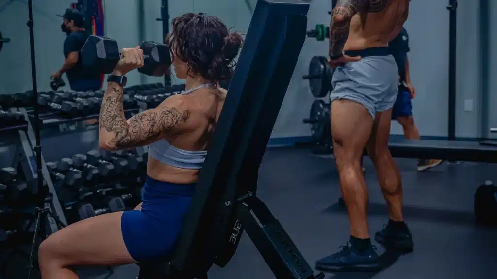 Healthcare Franchise Lead Generation Agency Photo A Healthcare Franchise Local Customer Acquisition Company: people training together inside a fitness center