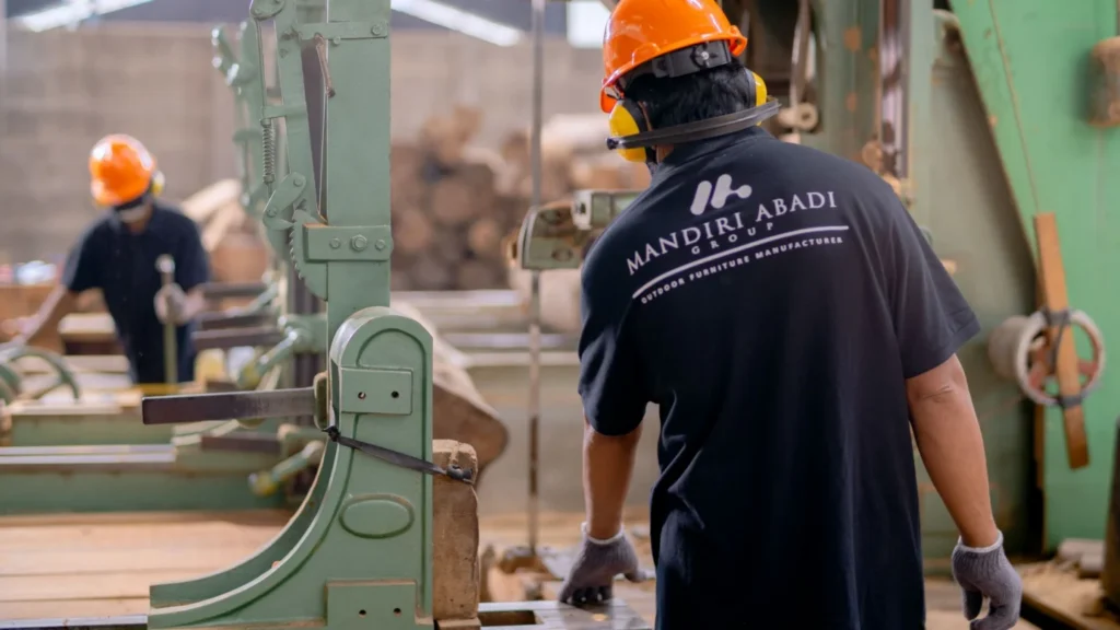 Manufacturing and Industrial Digital Marketing Company: industrial engineering team