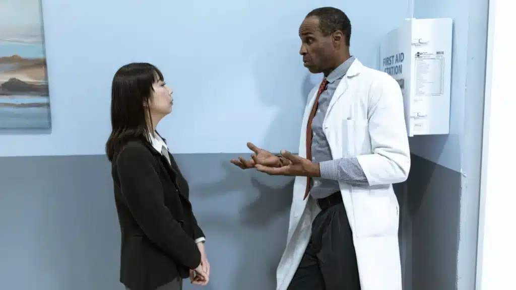 Ophthalmology Lead Generation Agency Photo A Ophthalmology Patient Lead Generation Agency: doctor explaining medical information to a patient