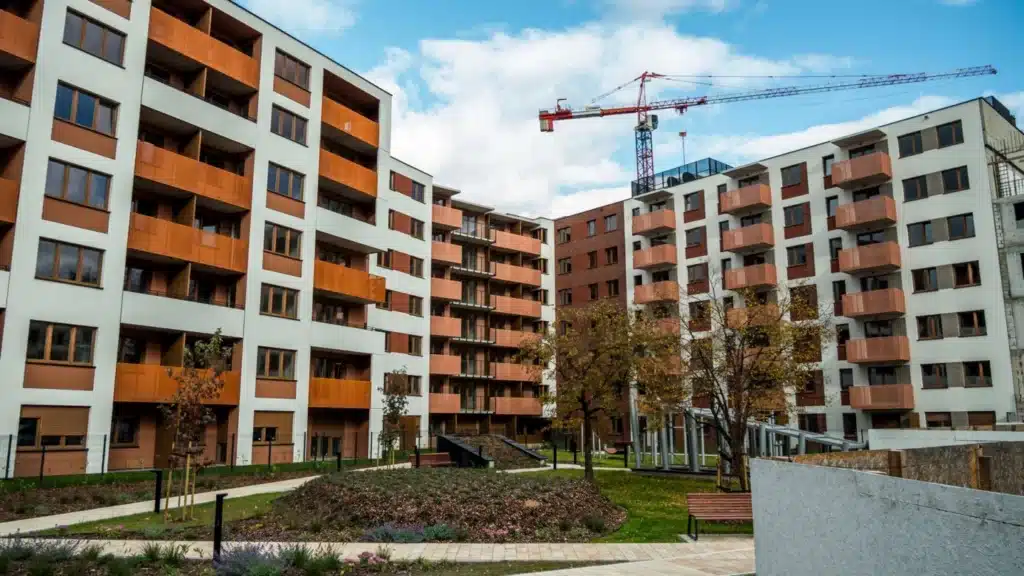 Multifamily Apartment Online Marketing Agency: modern residential complex and community space