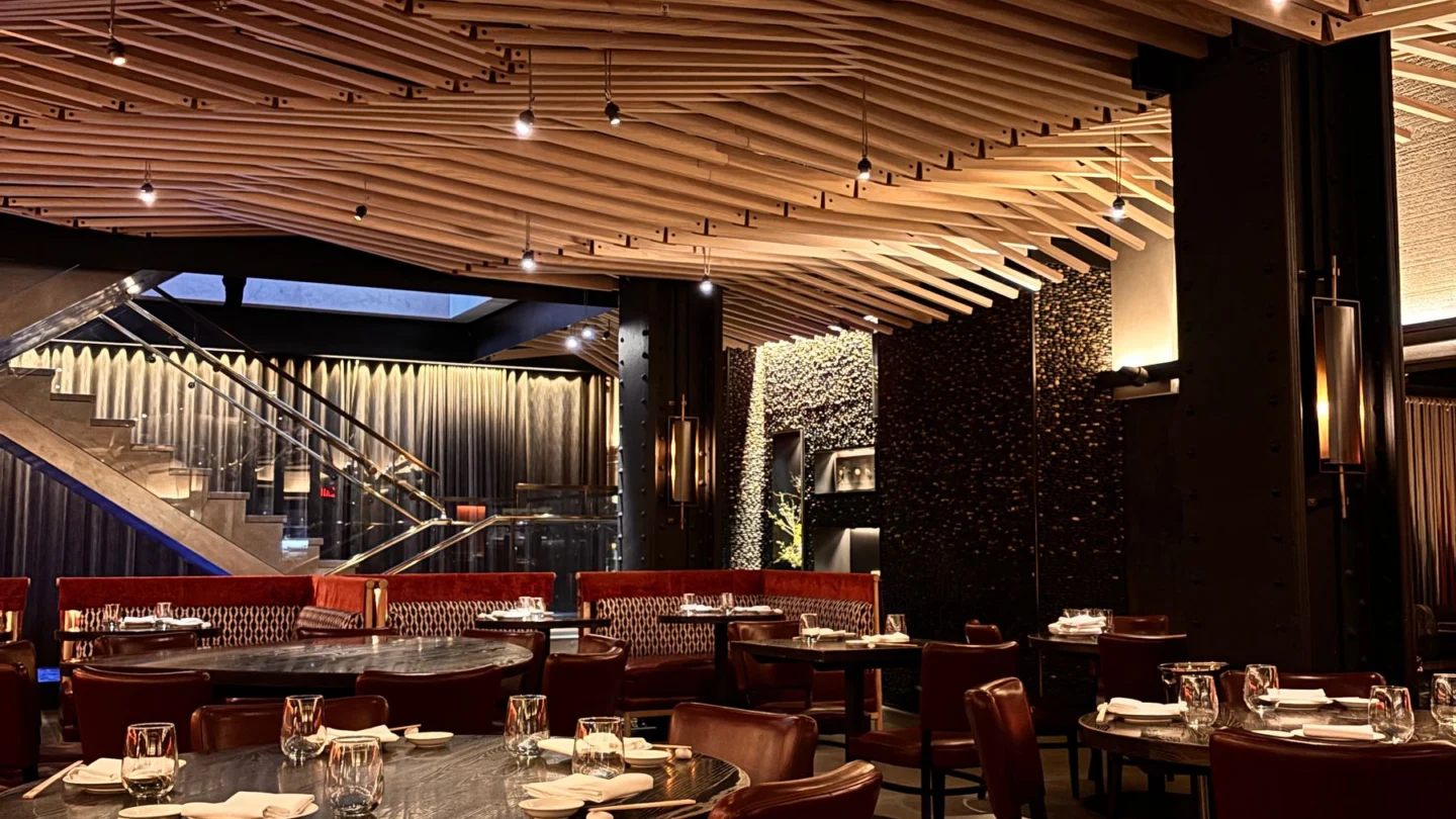 Restaurants Marketing Agency Hero Restaurants Marketing Agency: restaurant guests dining service